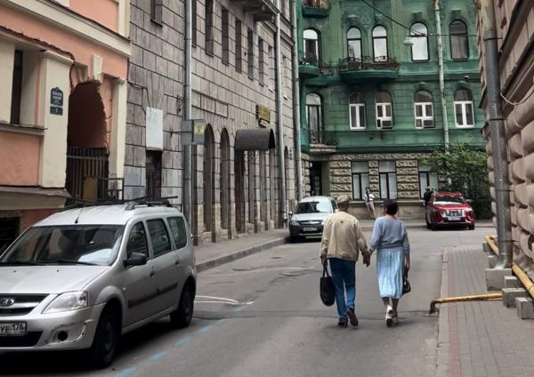 Работы по ремонту лифтов идут по всему городу