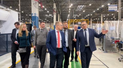 По стандартам качества и безопасности: Жилищный комитет и Фонд капремонта высоко оценили работу завода ОТИС в Санкт-Петербурге