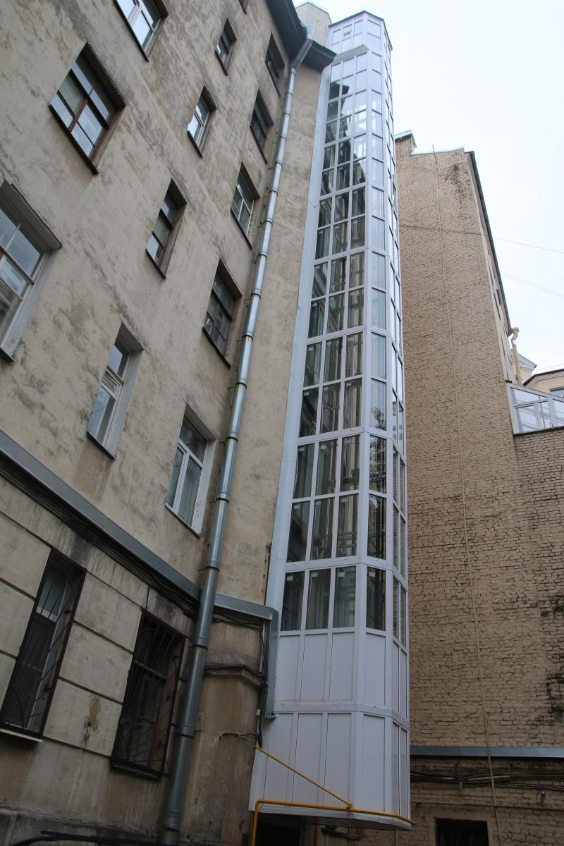 За 5 лет работы Фонда капитального ремонта в Петербурге заменено около 8 тысяч лифтов