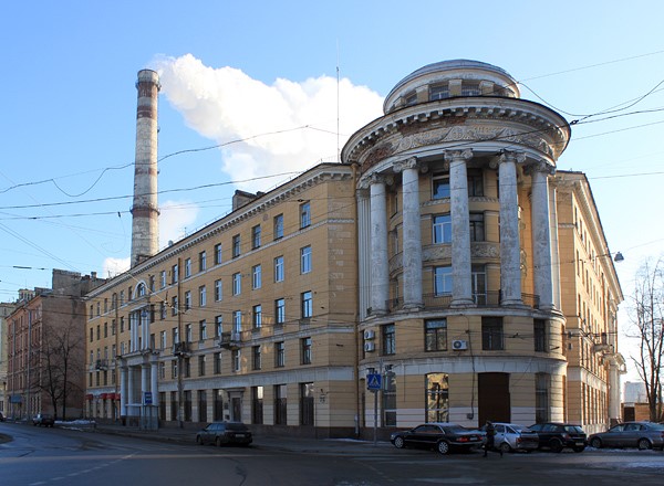 Журналисты ознакомились с ходом капитального ремонта фасадов в Центральном районе